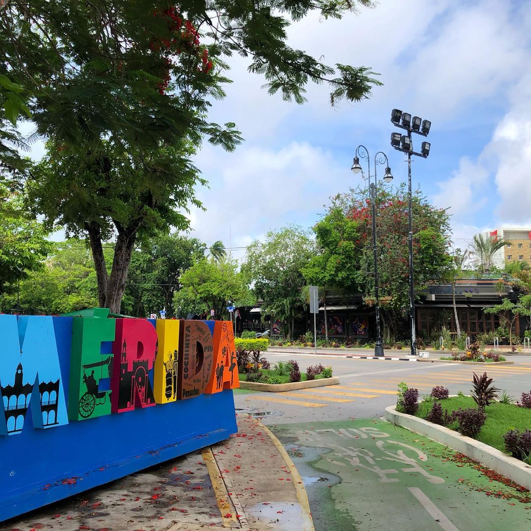 Ciclovía en Paseo de Montejo, Mérida, Yucatán.