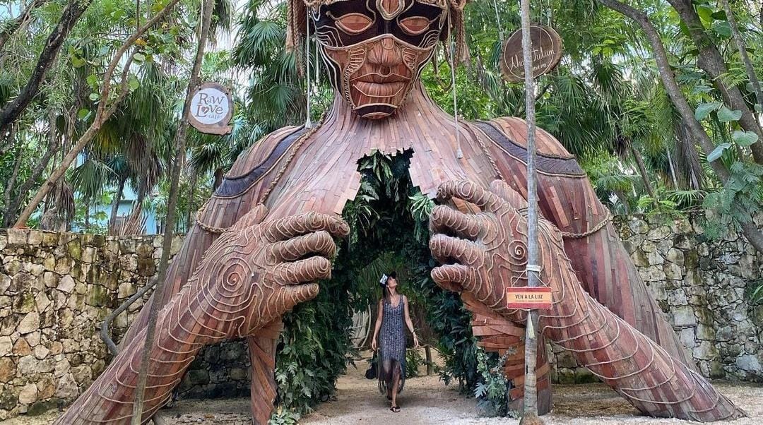 Escultura "Ven hacia la luz", Tulum, México