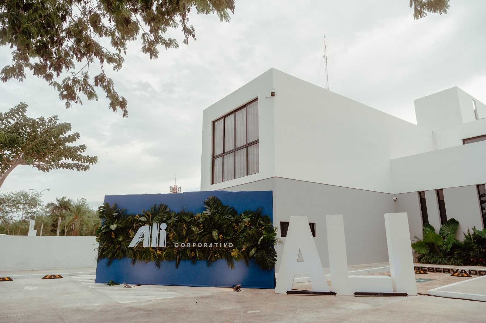 Ali Desarrollos inaugura su nuevo edificio corporativo en la capital yucateca.