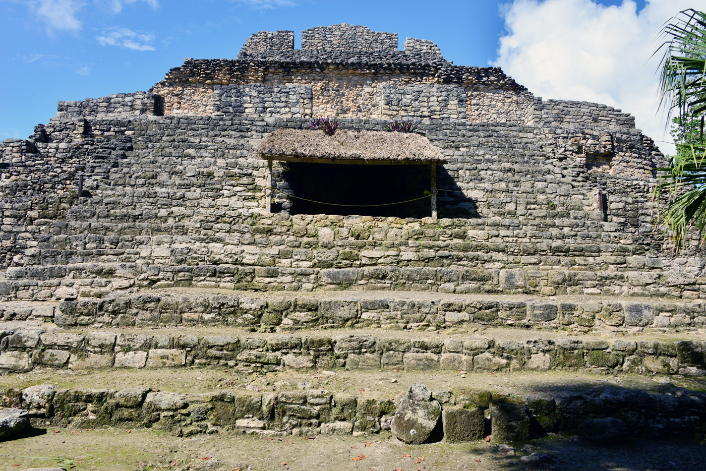 chacchoben templo 24