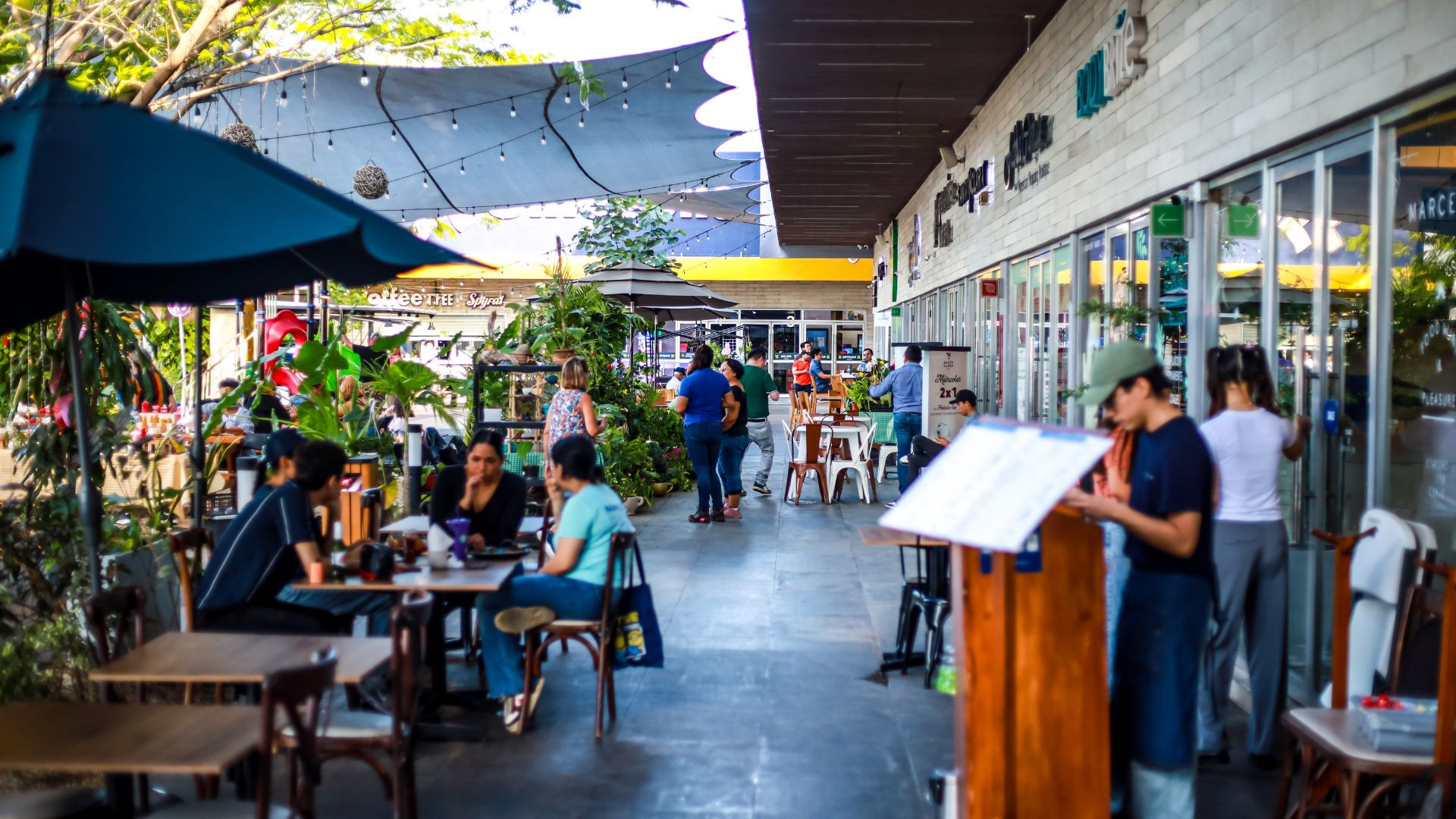 Plaza Akropolis en Yucatán 