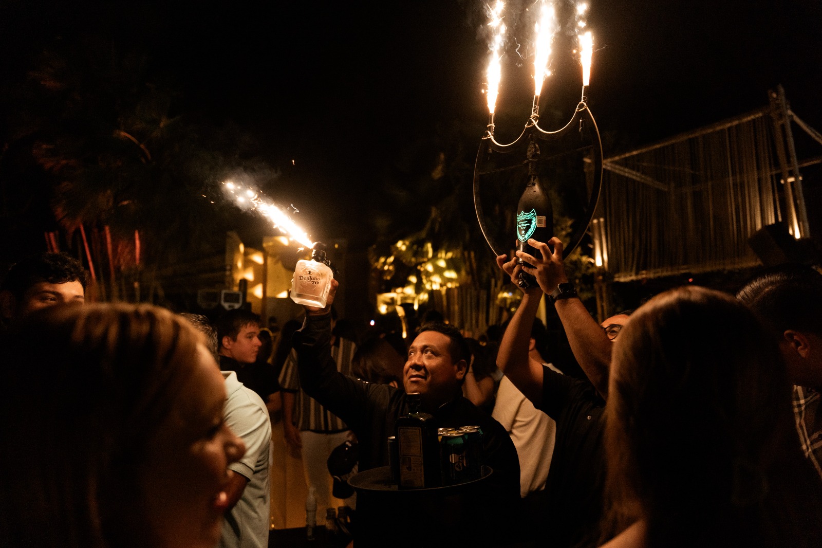 classico peninsula semana santa en la playa