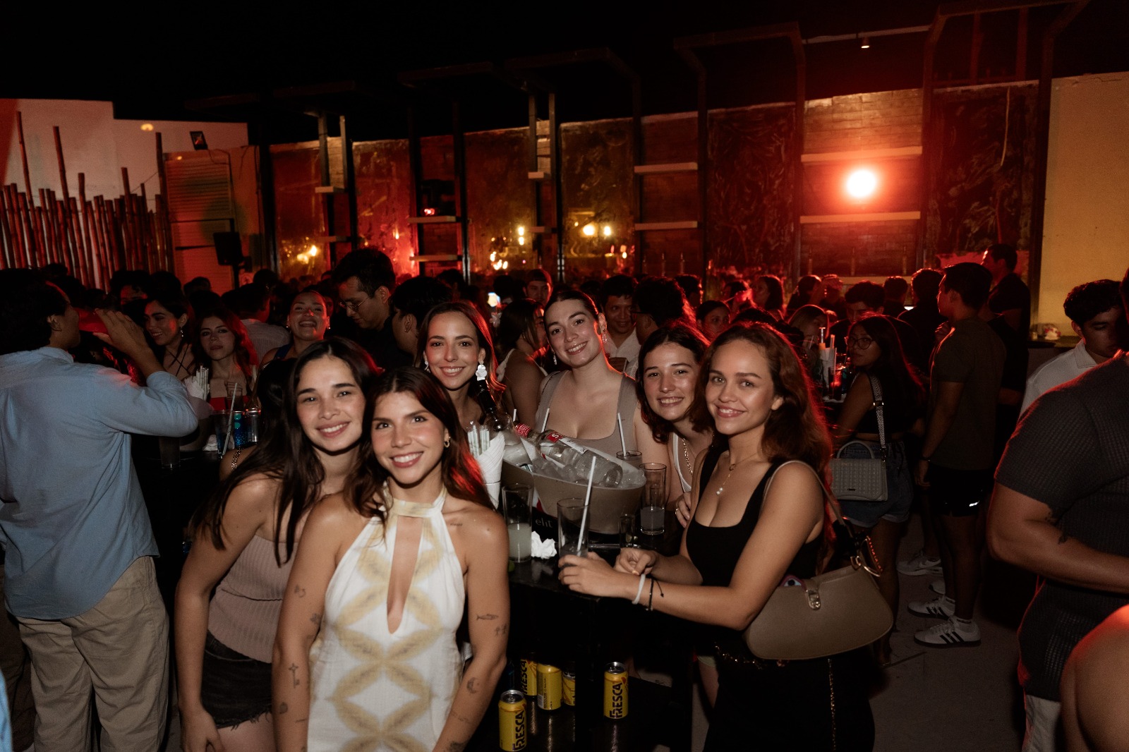 classico peninsula semana santa en la playa