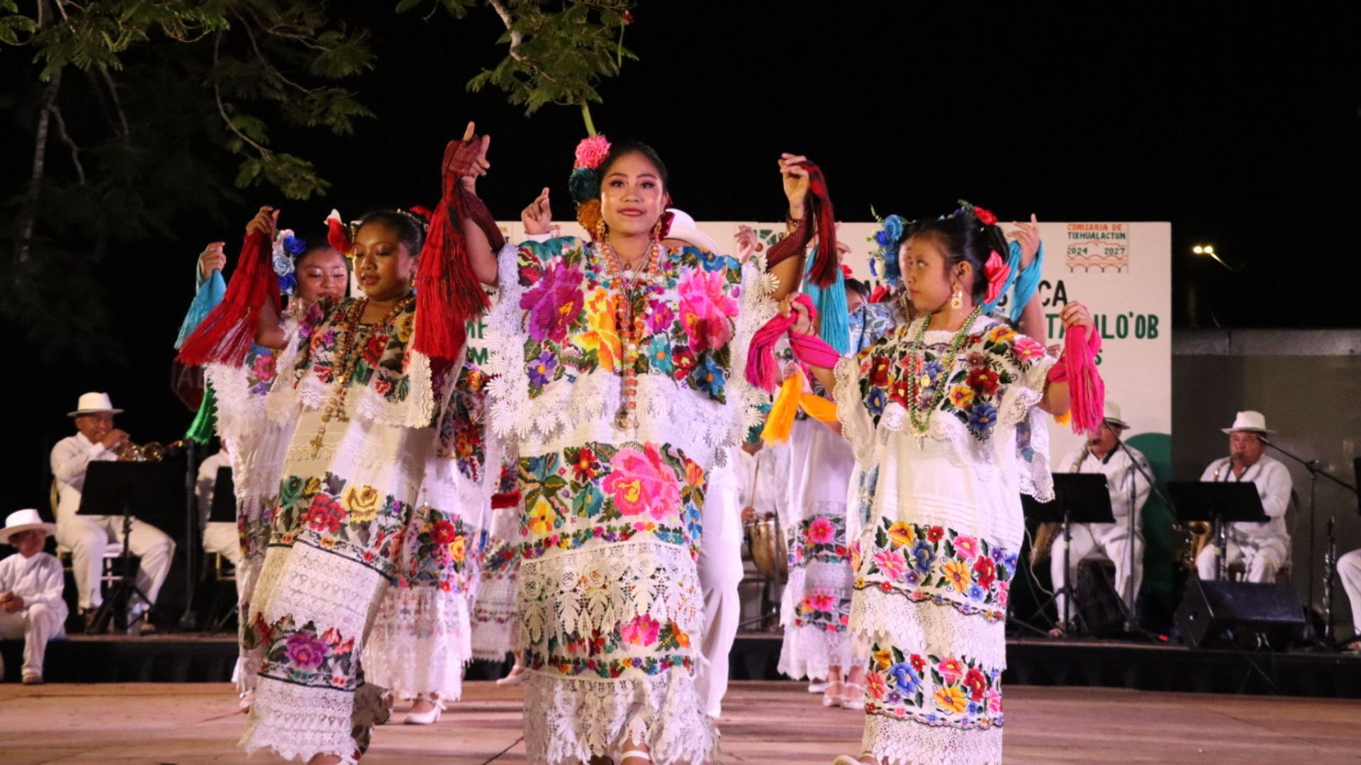 Entre jaranas, pasarelas y artesanías: El corazón del Mayab late en Yucatán