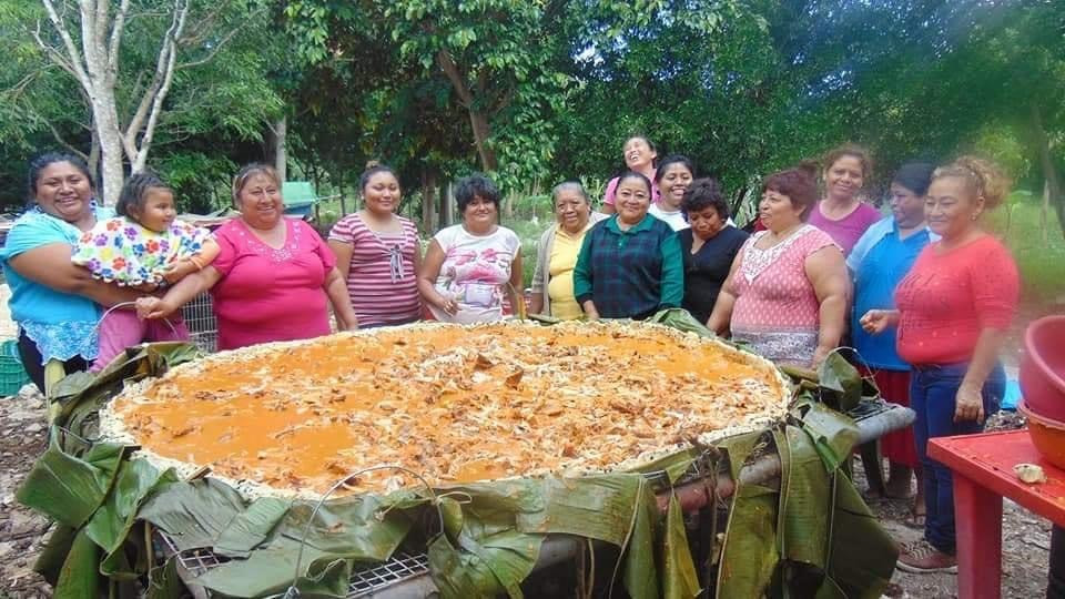 Familia Yucateca prepara mega Pib digno de un Record Guinness