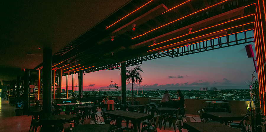 GIN 47: El Rooftop Bar con la mejor vista de Mérida