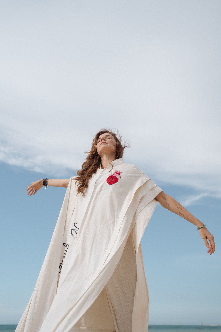 María San Felipe: vivir, sentir y crear desde el amor