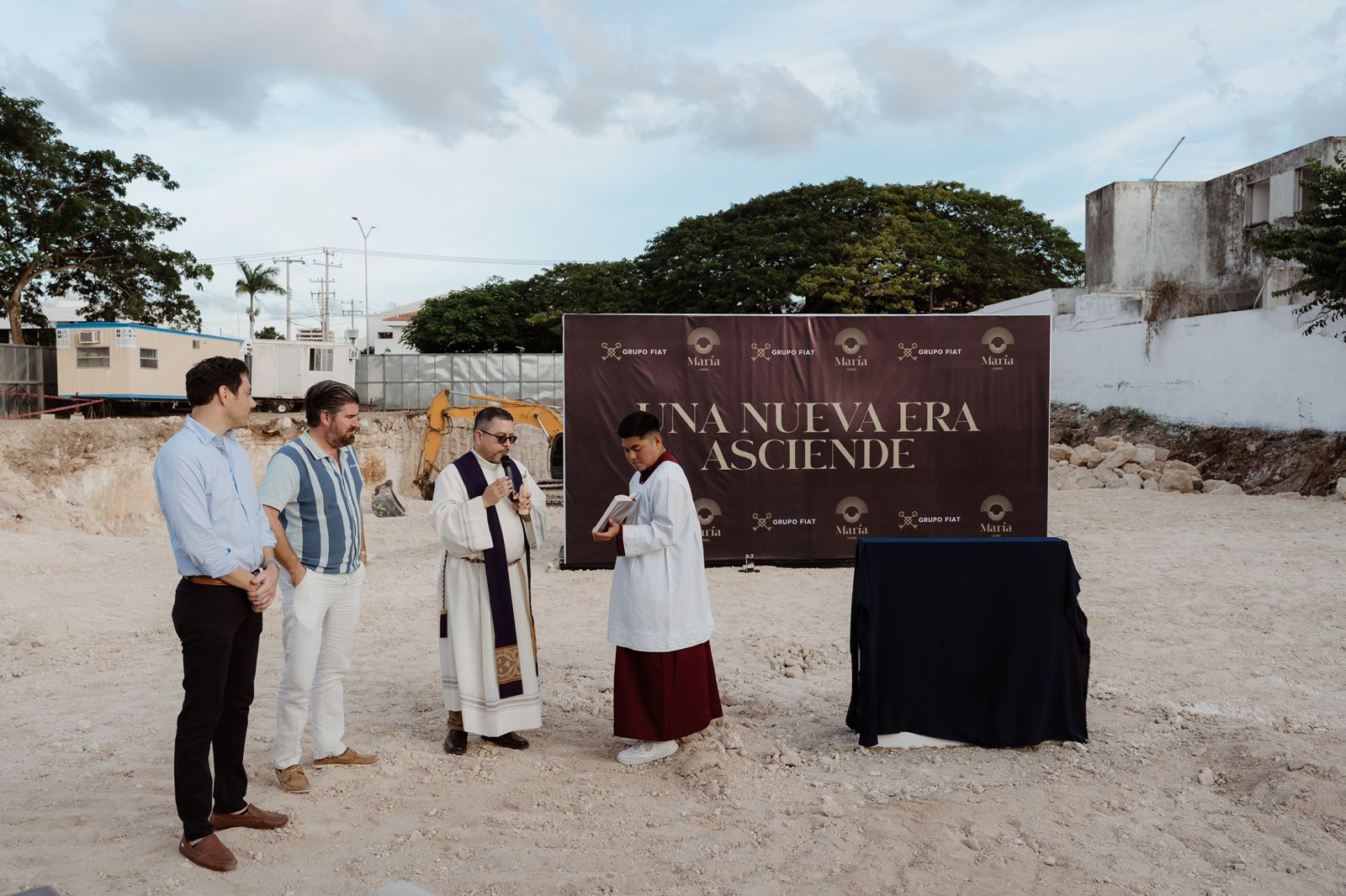 Ponen primera piedra del desarrollo María Living en Mérida