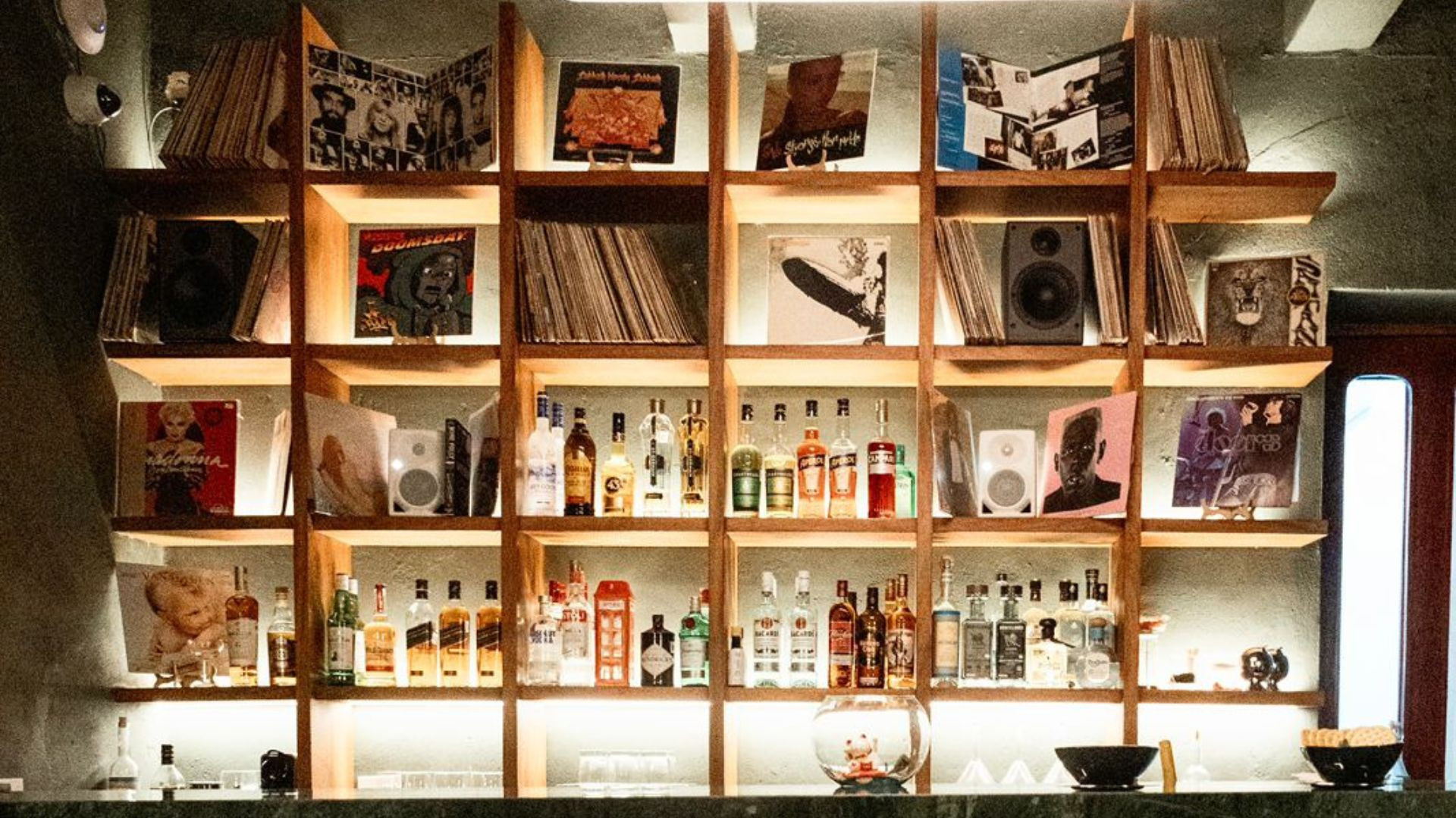 Vanité un listening bar ubicado en el centro de Mérida